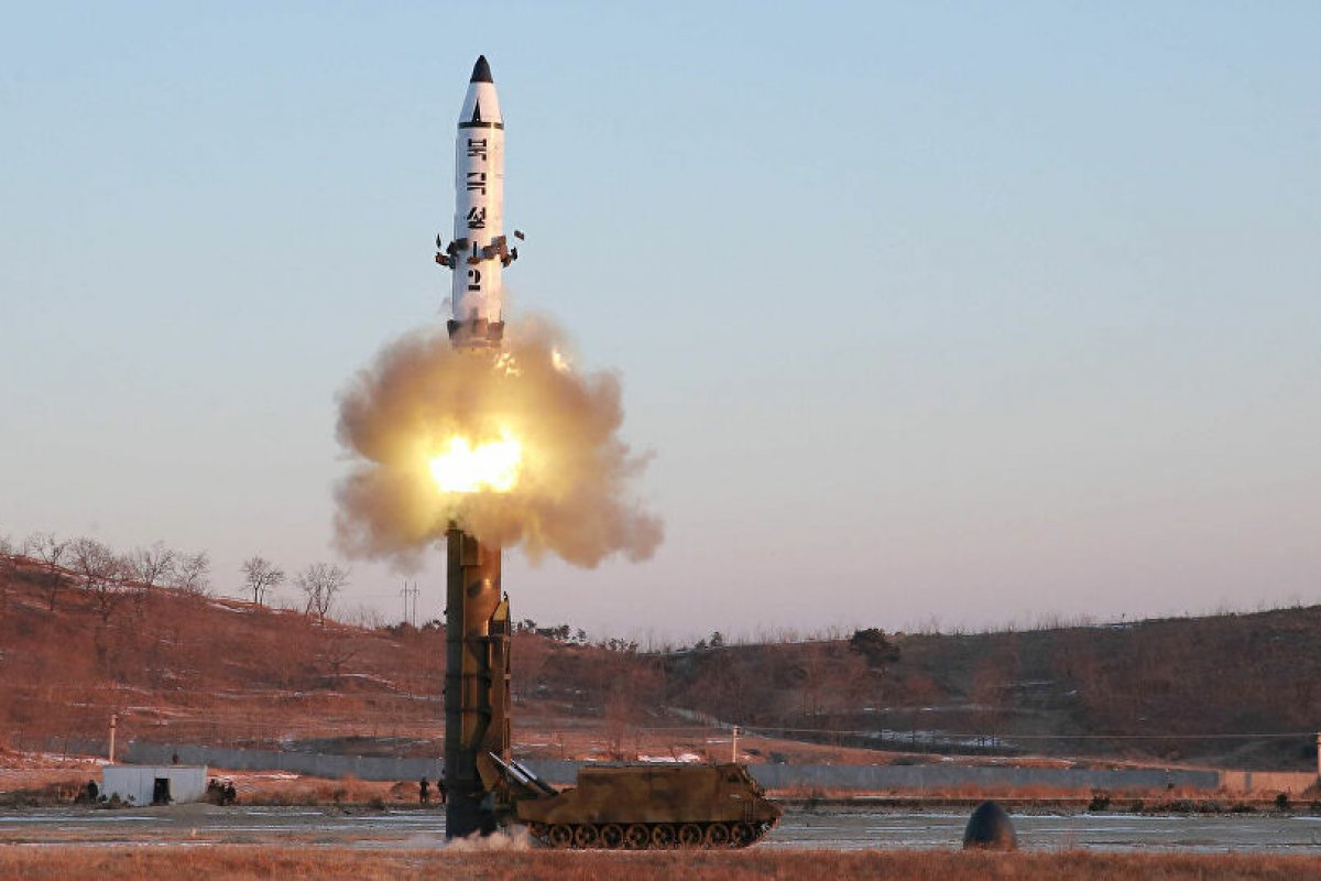 Em fase de testes, Coreia do Norte dispara novo míssil antiaéreo