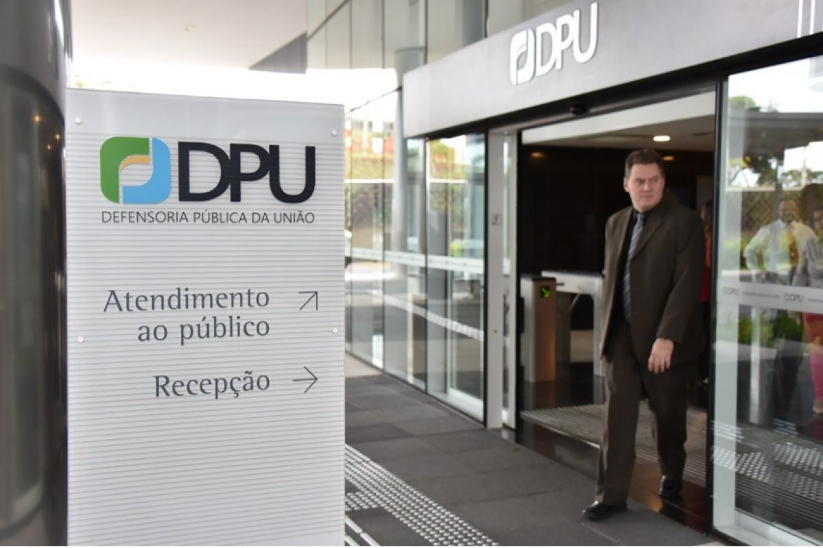 DPU ajuíza ação para que CFM seja condenado a pagar R$60 milhões por atuação na pandemia