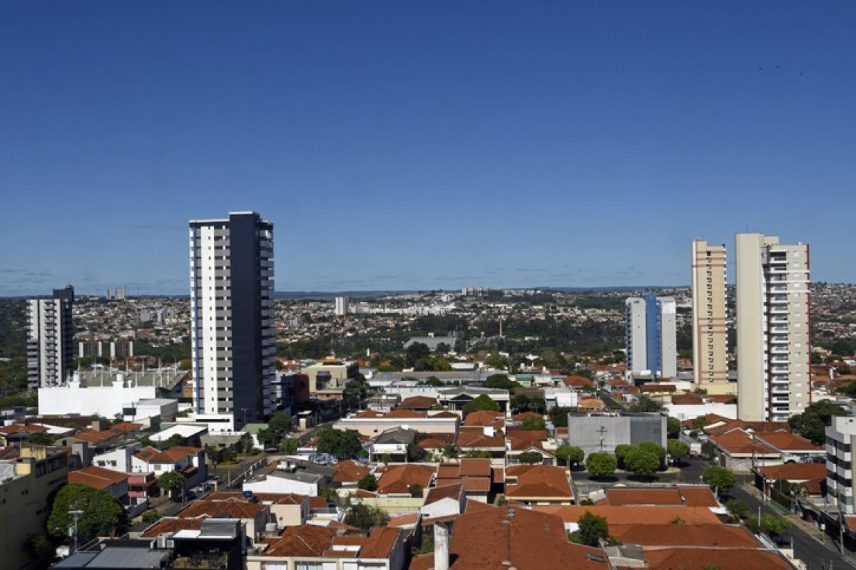 53% dos brasileiros preferem comprar casa a apartamento, aponta pesquisa