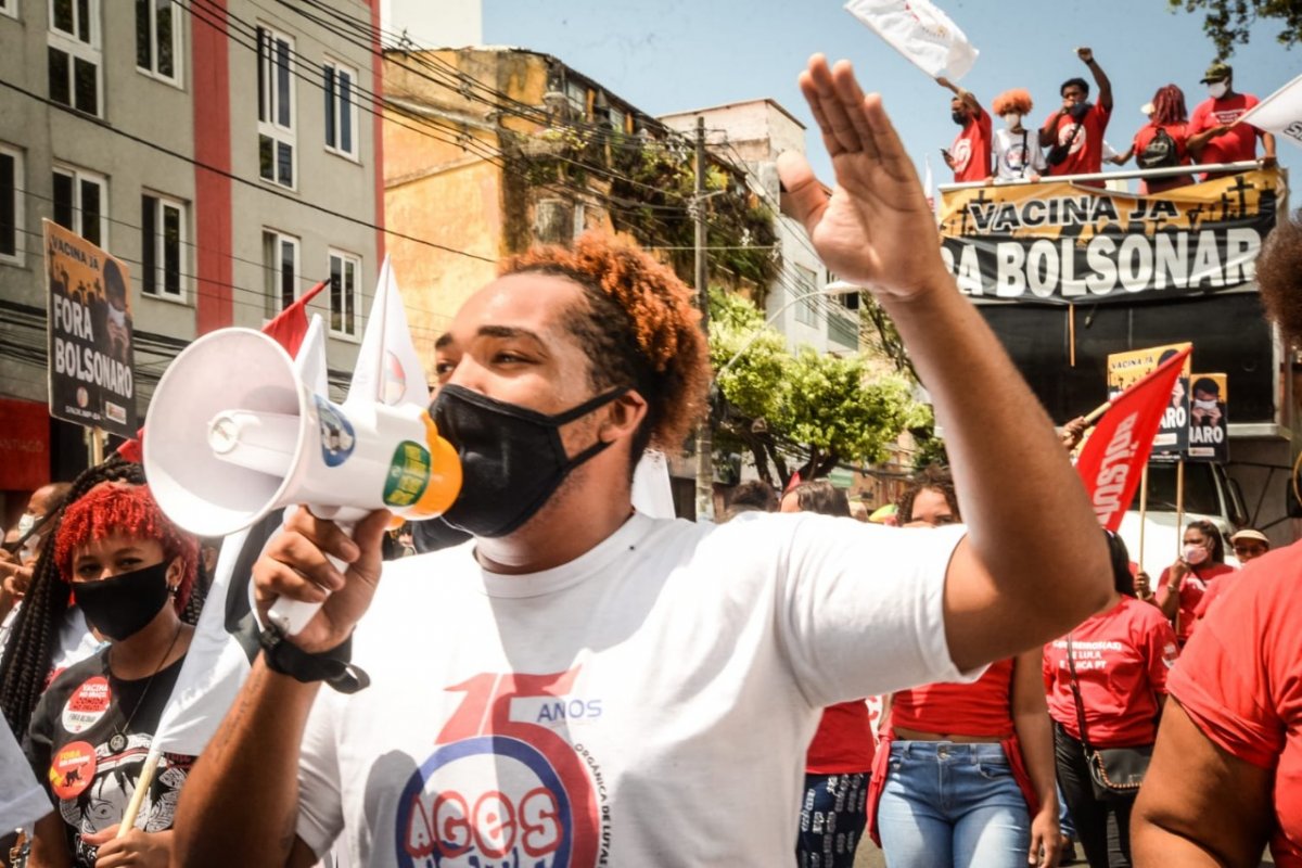 Mais de 30 cidades baianas realizam atos pelo impeachment de Bolsonaro neste sábado (2)