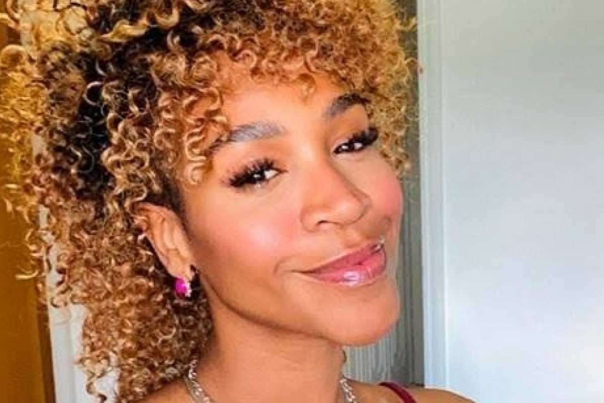 É bafo! É tombo! Em Alagoas, Karol Conká vive affair com ex de Jojo Todynho