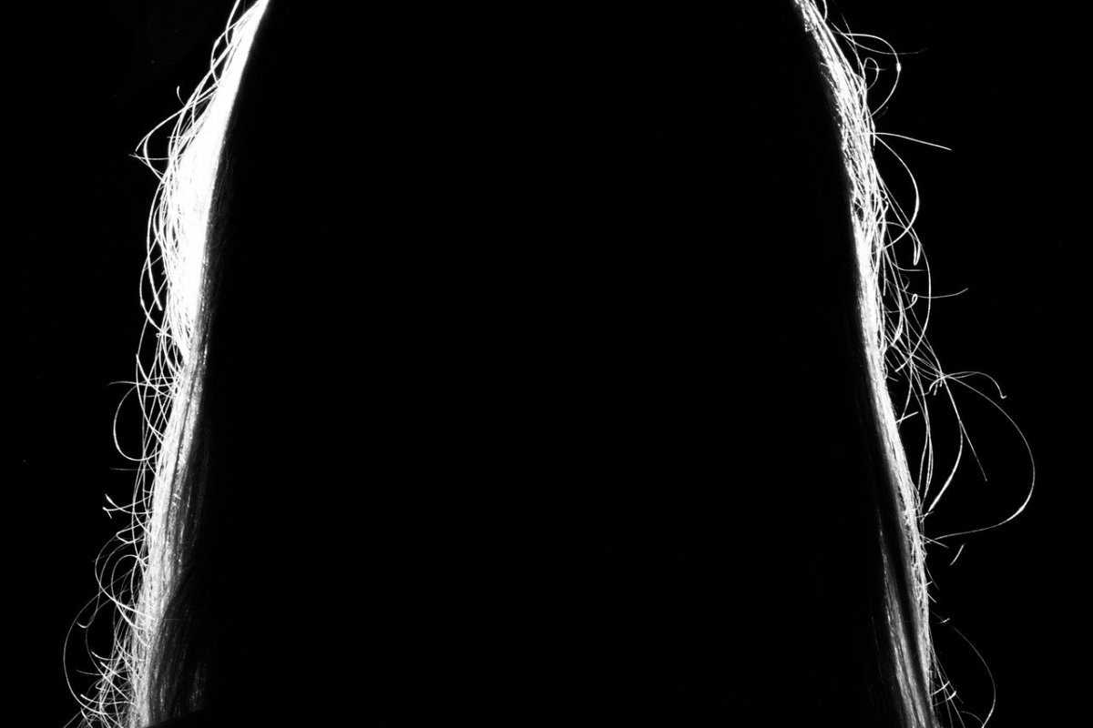 Ex-funcionária do Facebook revela que a empresa sabia que provocava danos a usuários