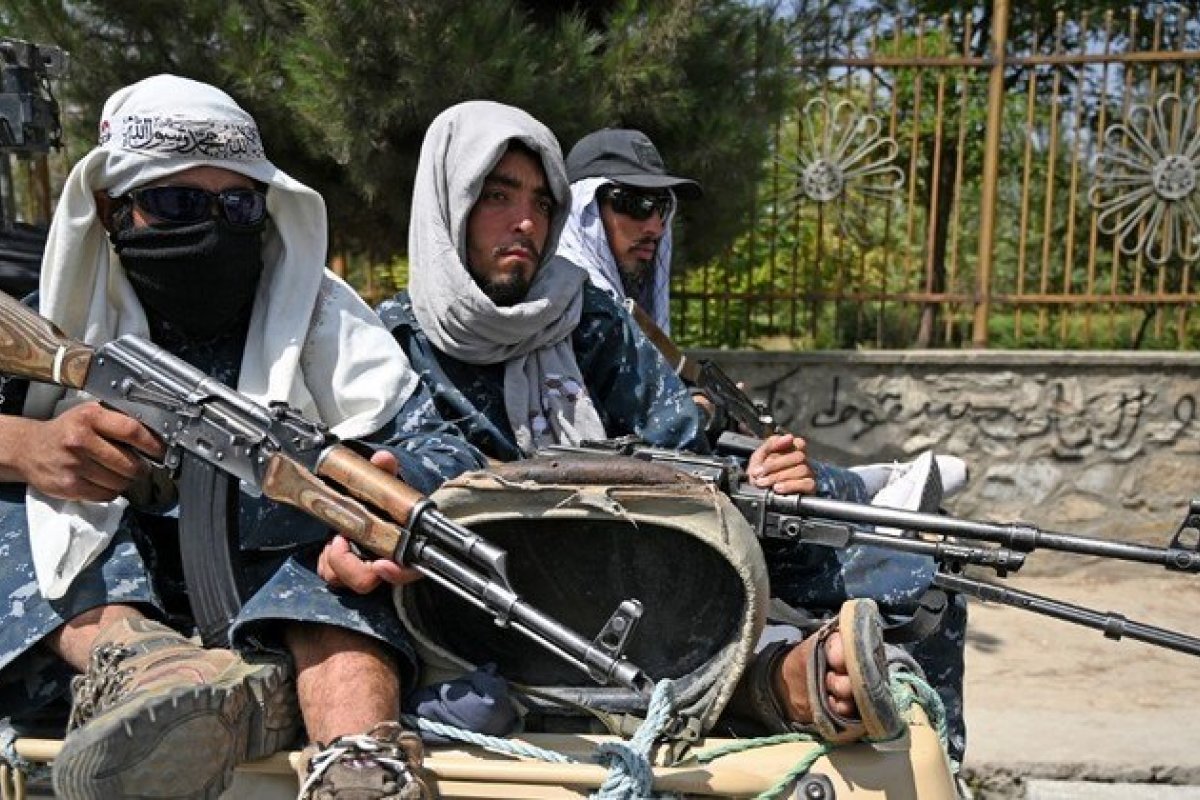 Talibãs confirmam destruição de célula do Estado Islâmico