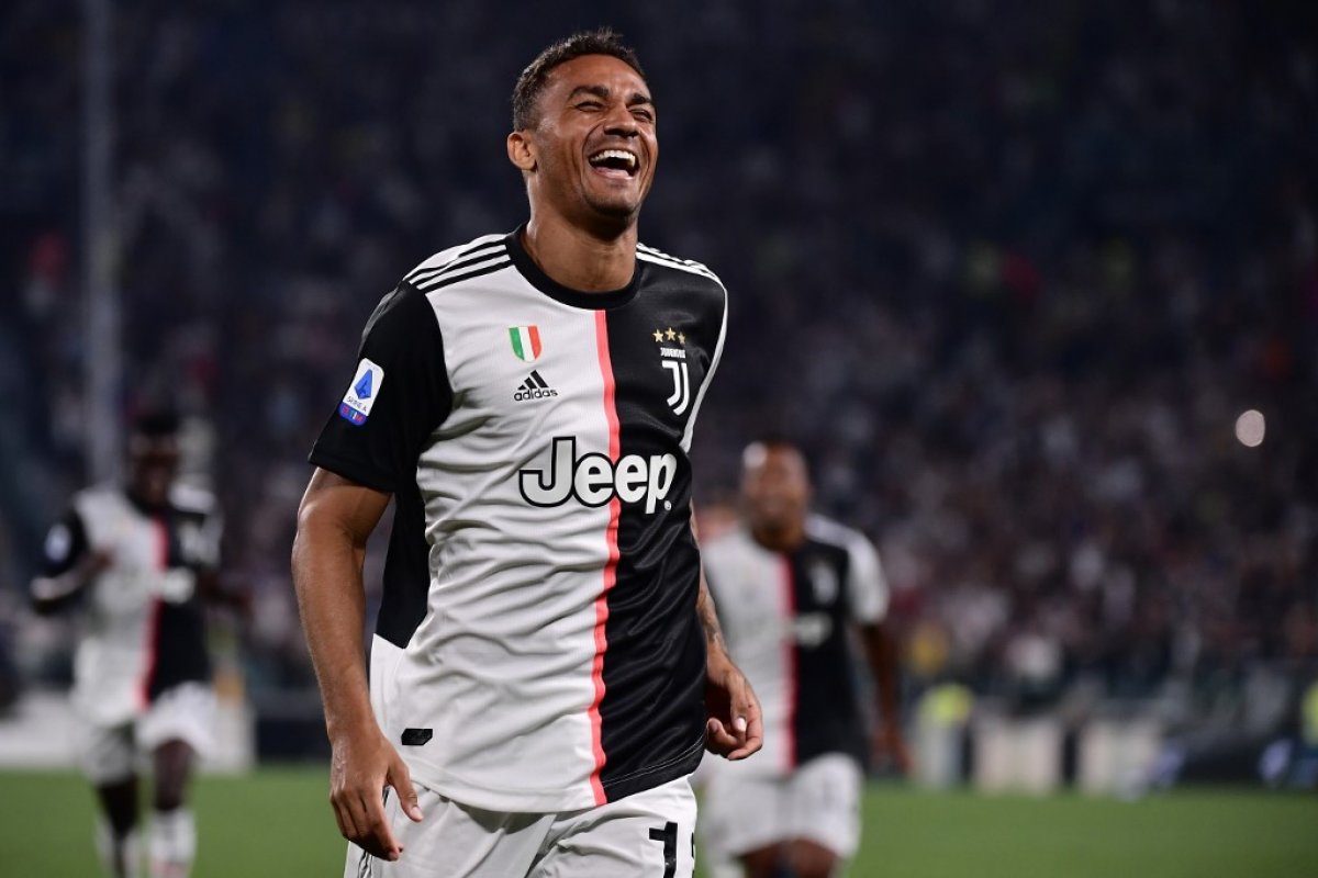 Juve confirma lesão e Danilo será cortado da Seleção