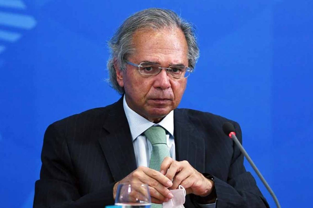 Guedes discursa em evento sobre Orçamento no TCU e não cita offshore