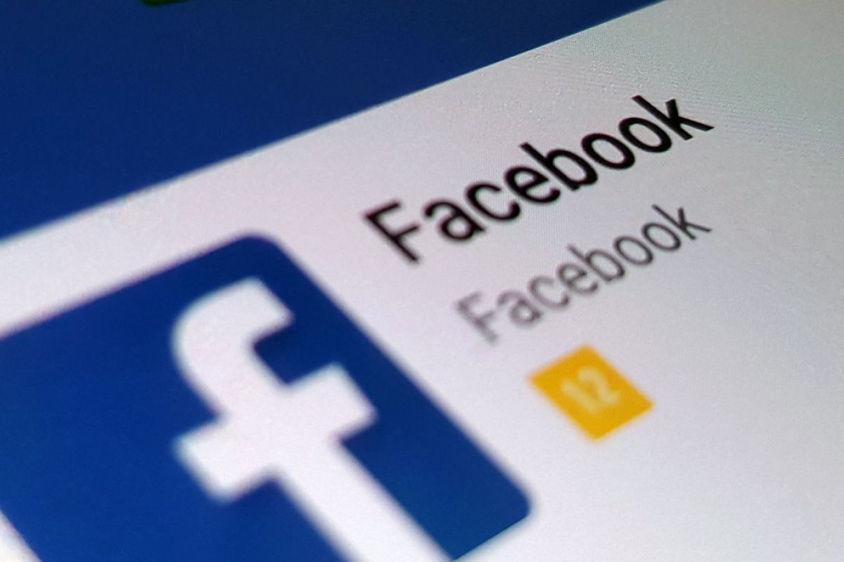 Facebook afirma que falha interna derrubou redes