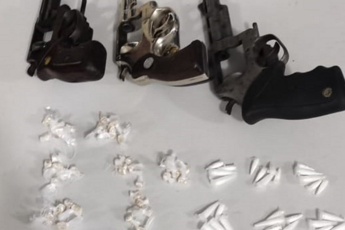 Trio morre em troca de tiros com PMs na Liberdade, em Salvador