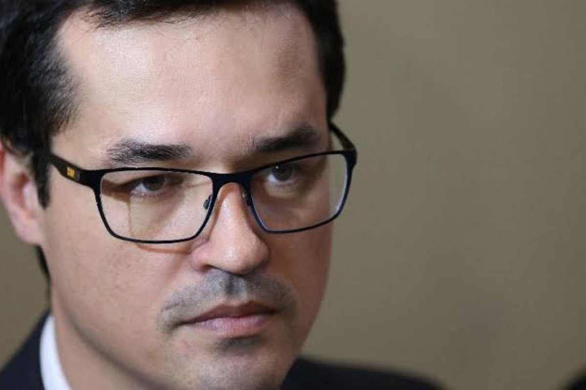 The Intercept Brasil diz que a Lava Jato usou provas ilegais para prender futuros delatores