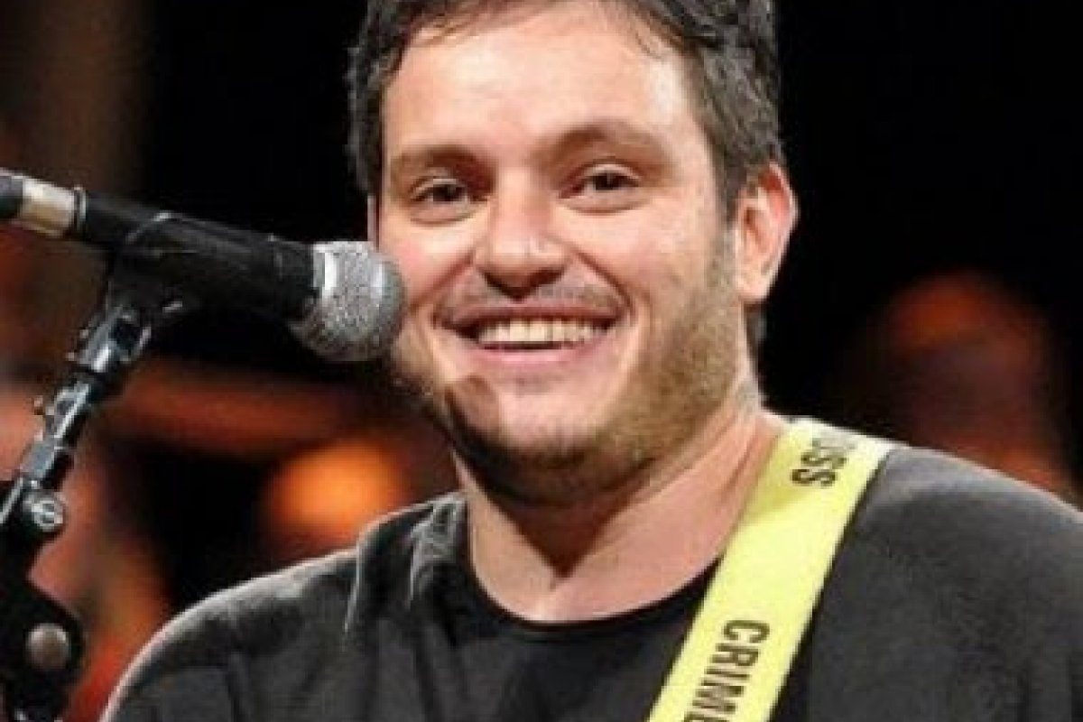 Manno Góes é internado às pressas em Salvador