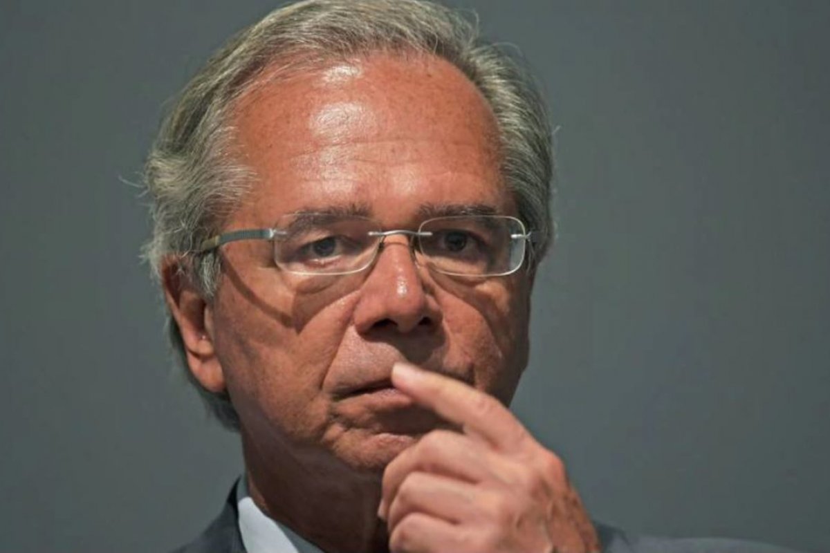 Guedes é convocado pela Câmara para explicar sobre denúncias de empresa offshore