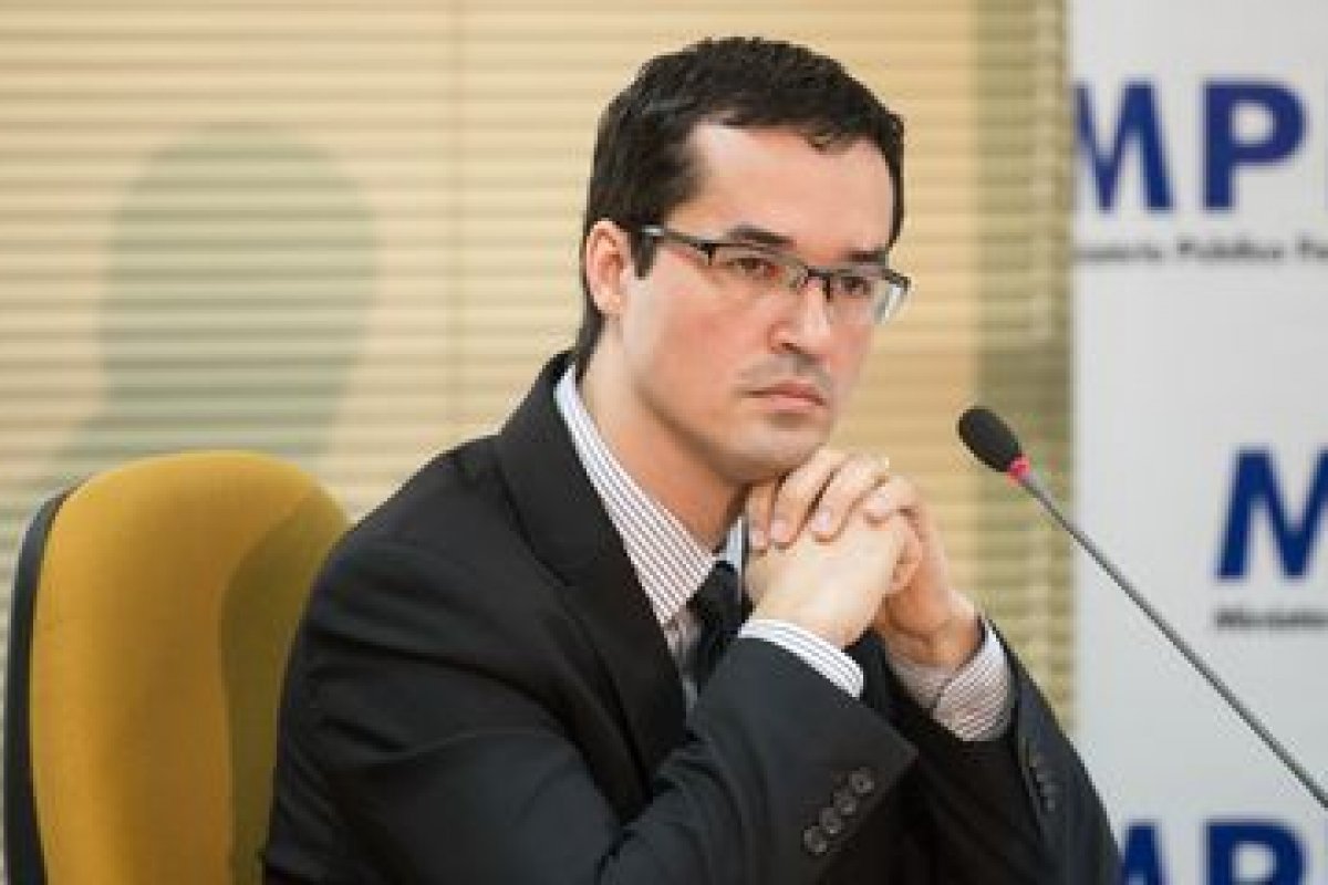 Dallagnol pagará R$ 40 mil a Renan Calheiros por danos morais