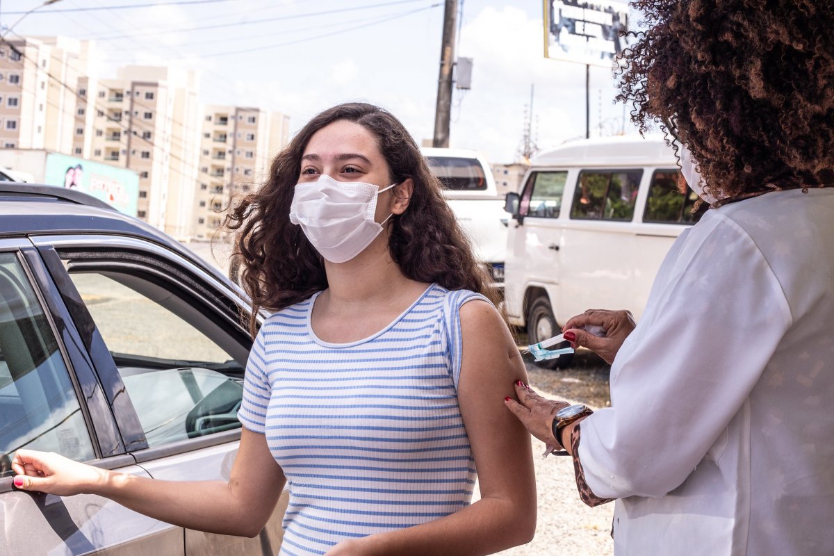 Covid-19: mais 53,5 mil pessoas são vacinadas com primeira dose na Bahia