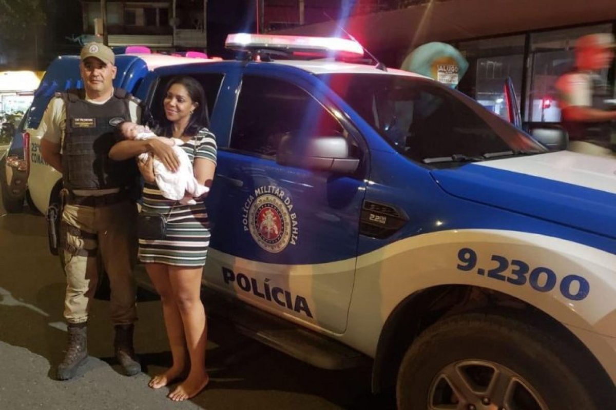 Bebê é levado durante assalto a carro nesta quinta-feira (26)