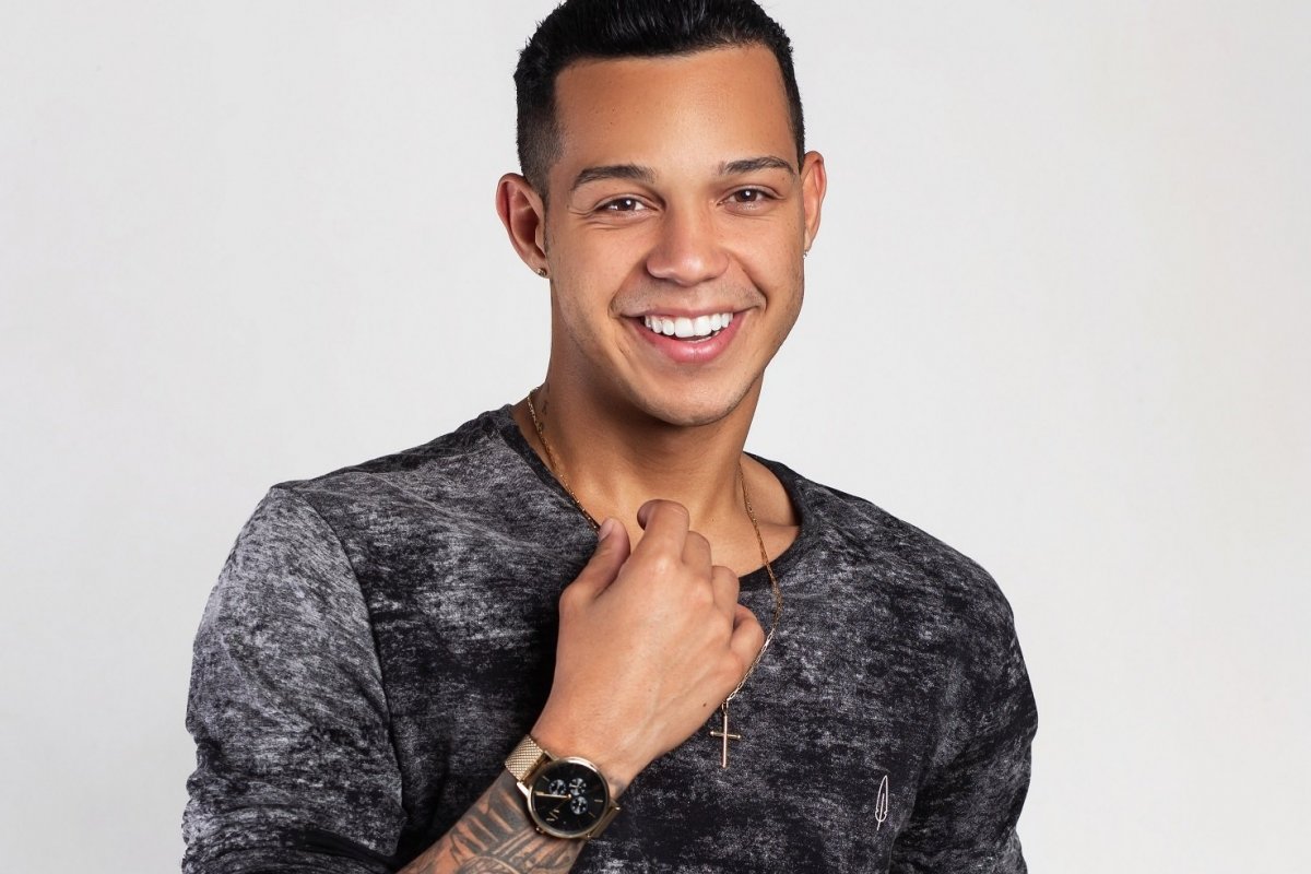 Sucesso na internet, com mais de 100 milhões de players, Vitinho Imperador, dono do hit “Volta Rapariga” lança novo EP