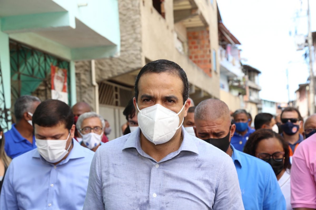 Prefeito diz que 147 mil pessoas estão em atraso com a segunda dose da vacina em Salvador