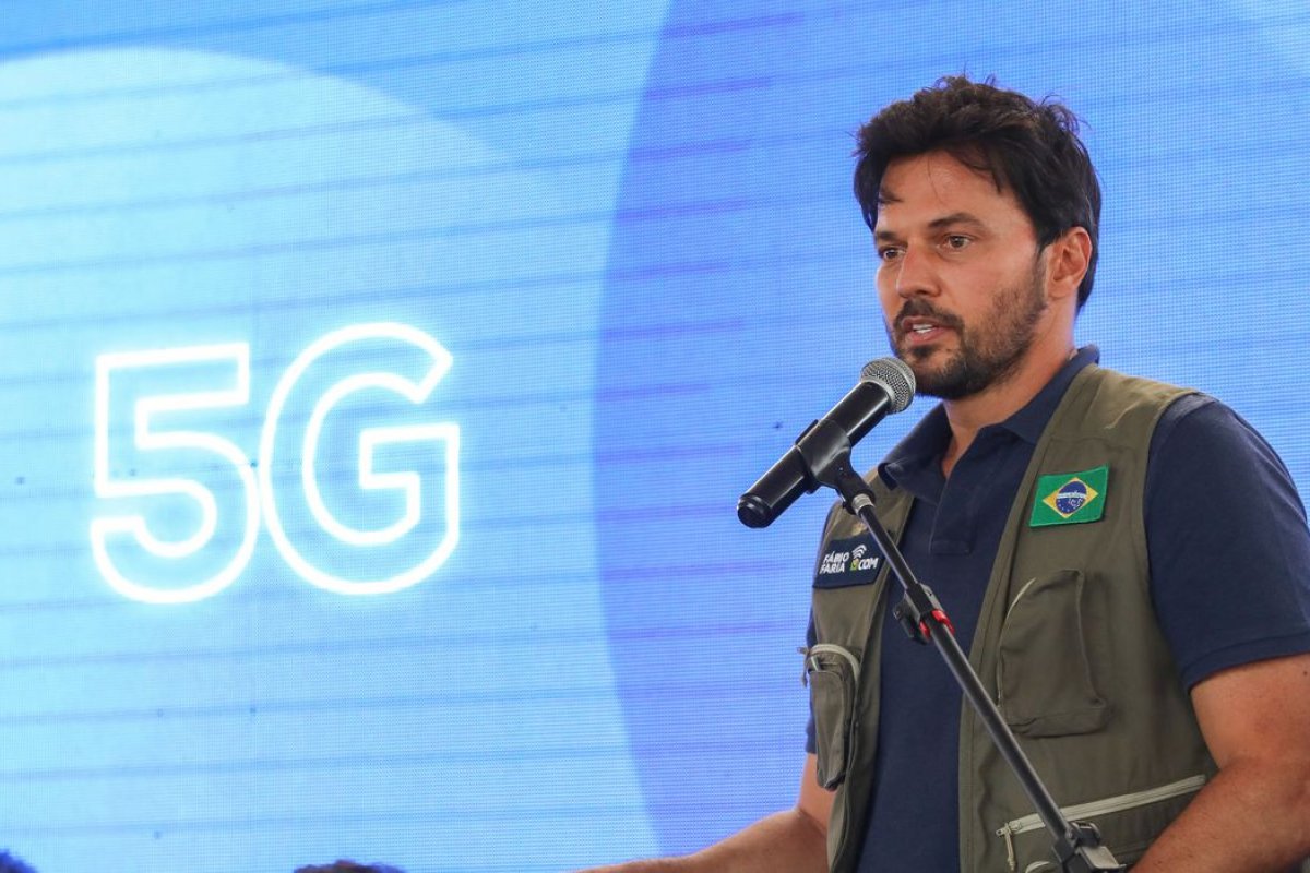 “Todos os locais no Brasil, as pequenas vilas, todos receberão internet”, garante ministro