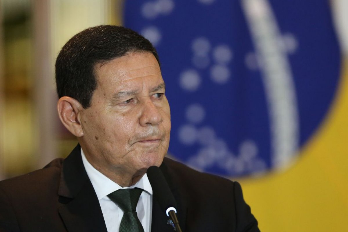 Vice-presidente afirma que 'CPI da Covid-19 já se arrastou bastante tempo'