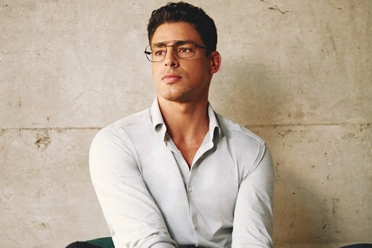 Além de assinar a curadoria, Cauã Reumond estrela a campanha da Aramis