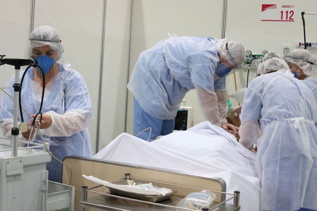 Estudo da USP mostra que sintomas pós-Covid permanecem em 80% dos pacientes com comorbidades