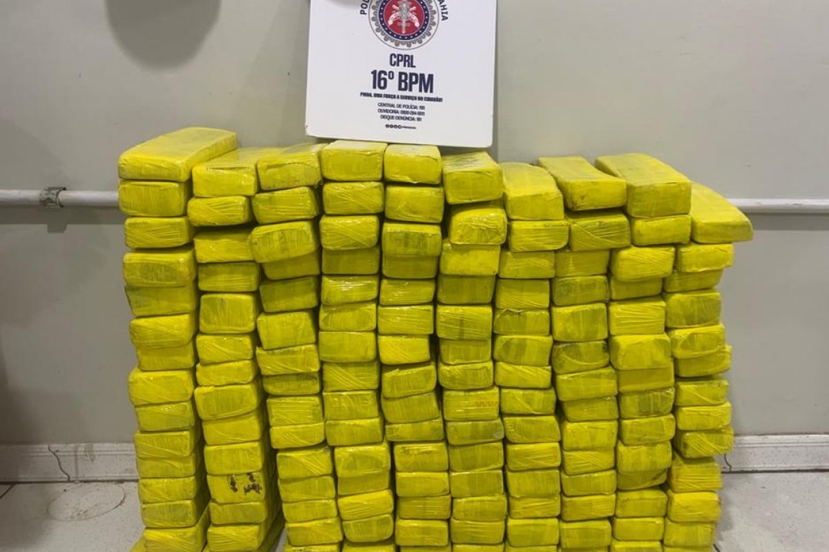 Polícia prende quatro homens com 130 kg de maconha em Serrinha