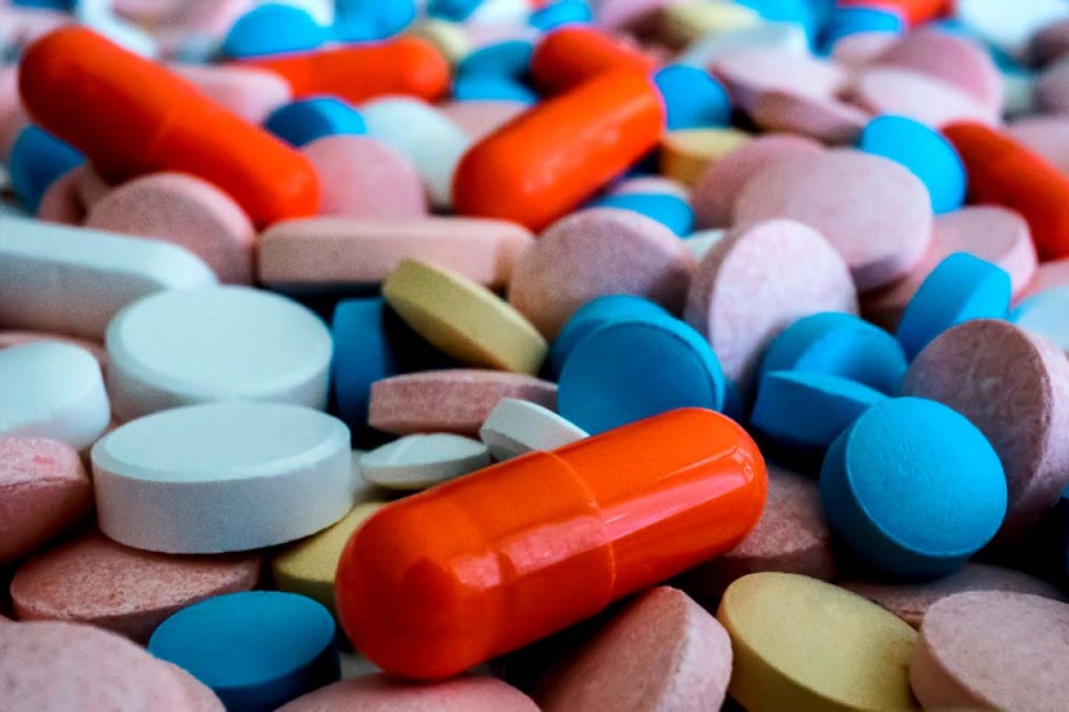 Coquetel da AstraZeneca obtém resultados positivos contra Covid-19