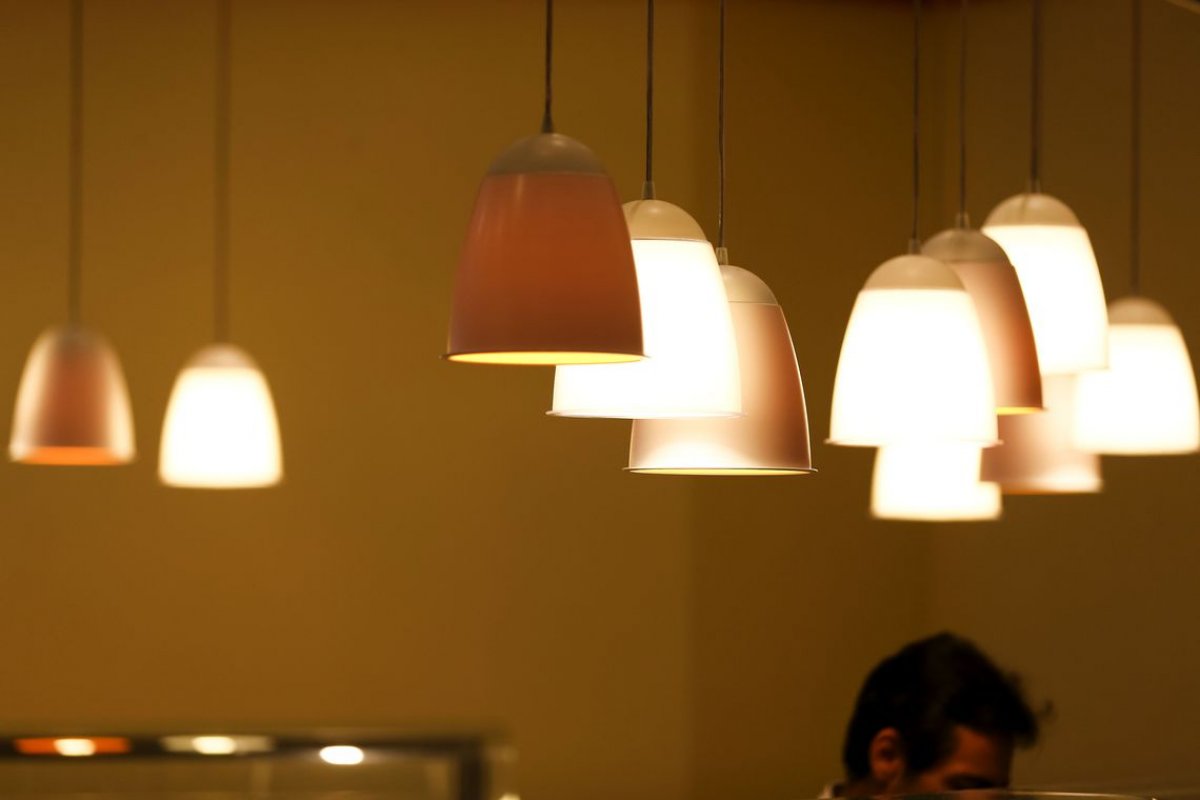 Bandeira tarifária de outubro será amarela, segundo Aneel