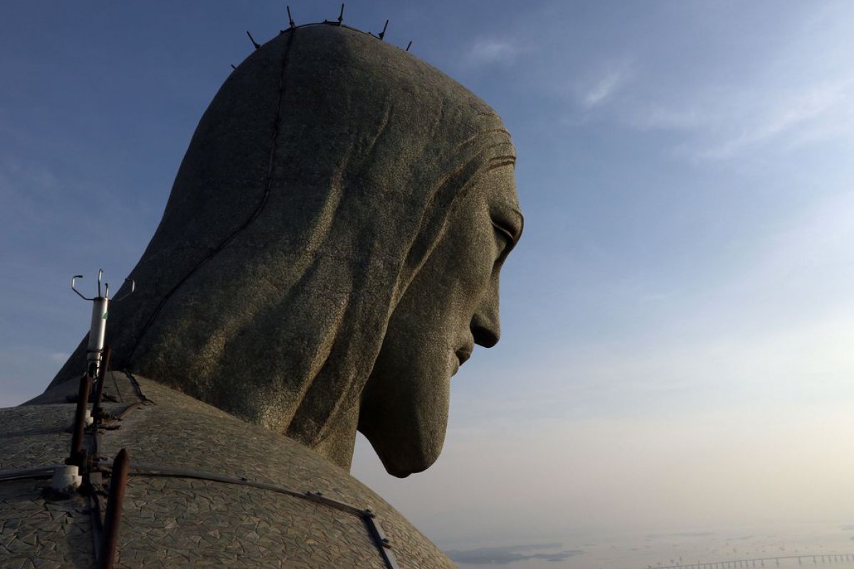 Cristo Redentor completa 90 anos nesta terça-feira (12)