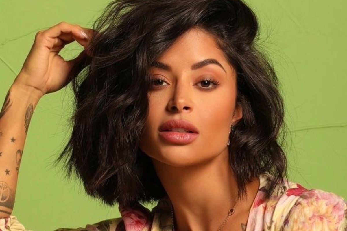 Novo ciclo! Aline Riscado muda de nome e de visual