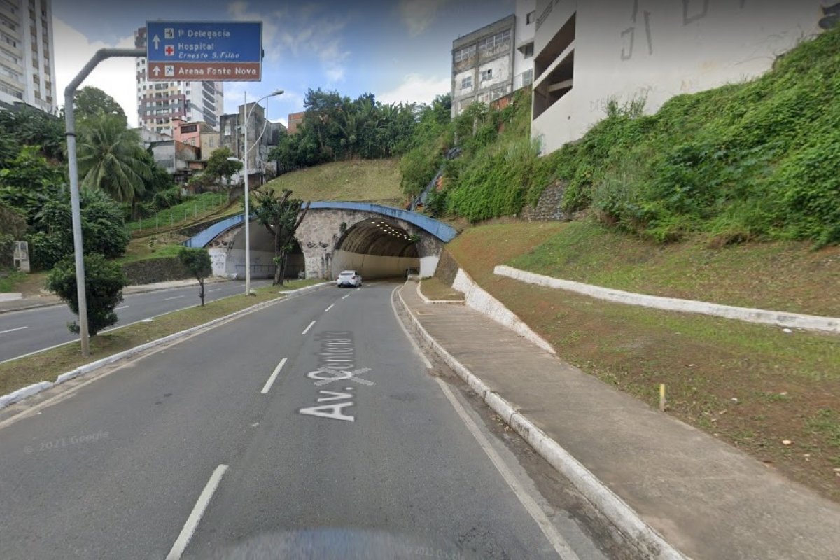 Soldado do Exército morre em acidente de moto na Avenida Centenário, em Salvador
