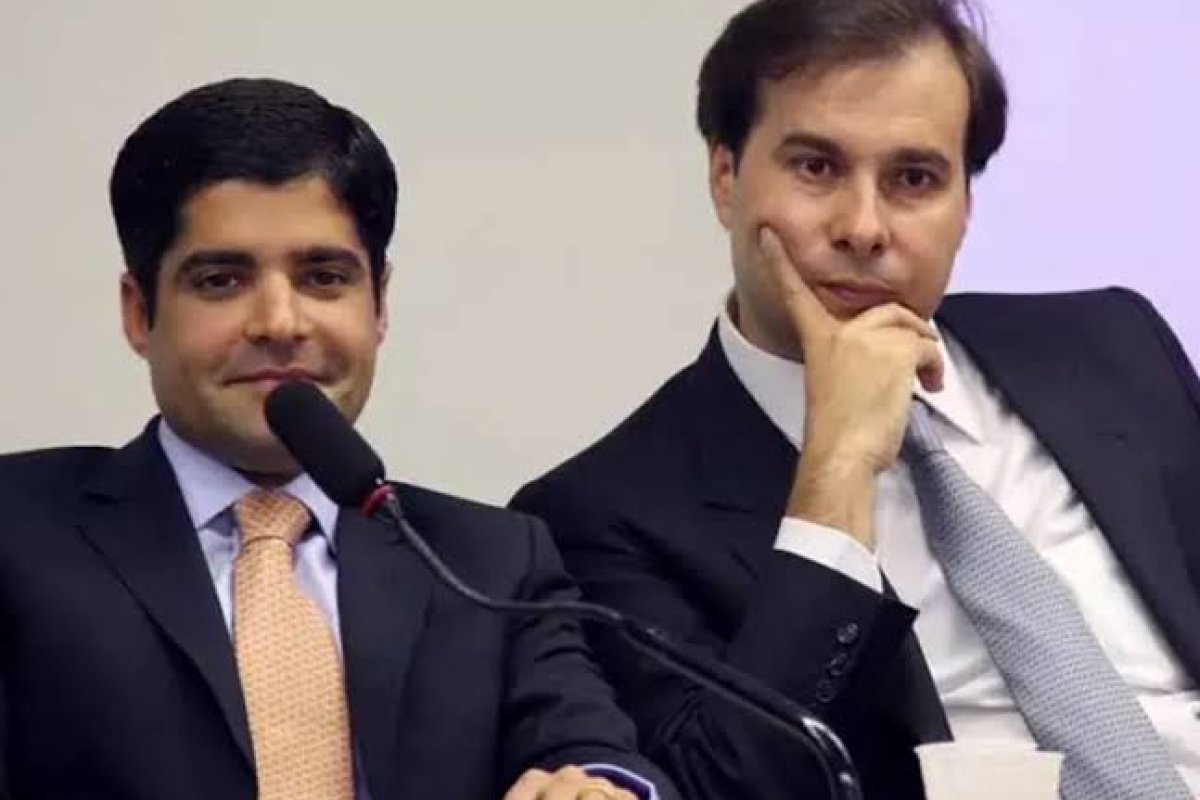 Neto diz que encontro com Rodrigo Maia tratou do futuro