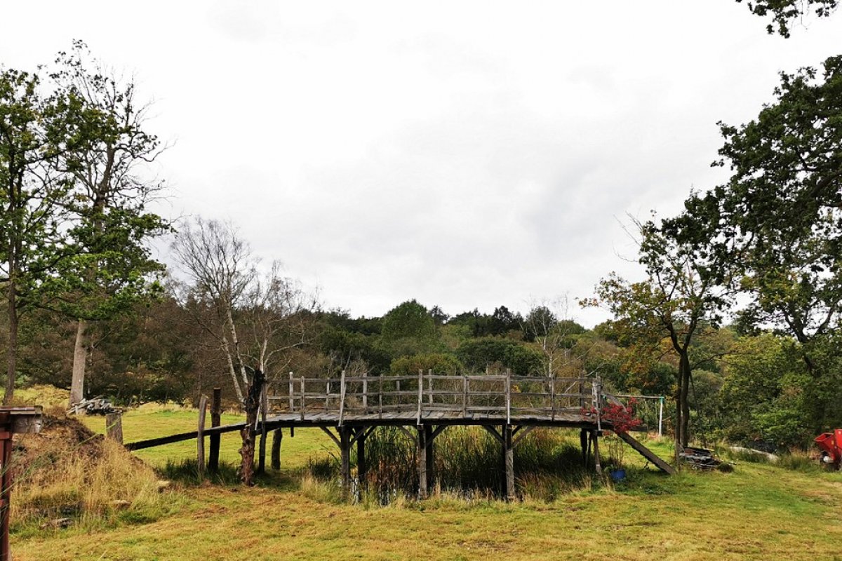 Ponte do Ursinho Pooh é leiloada por US$ 179 mil no Reino Unido