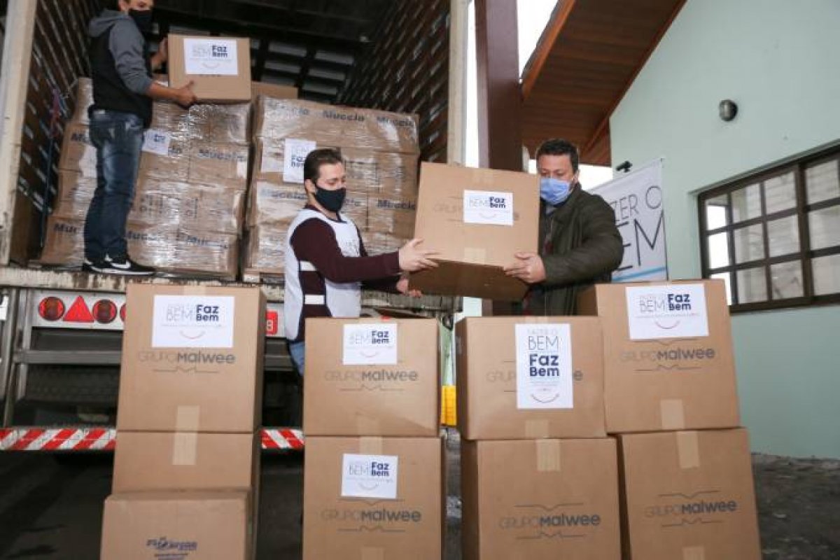 JBS anuncia que vai doar mais de 130 toneladas de proteína até o final de 2021