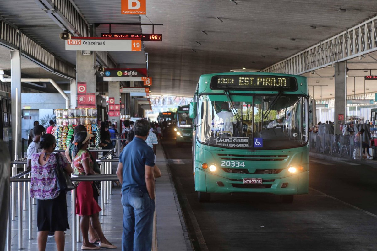 Cinco linhas de ônibus serão desativadas em Salvador a partir deste sábado (16)