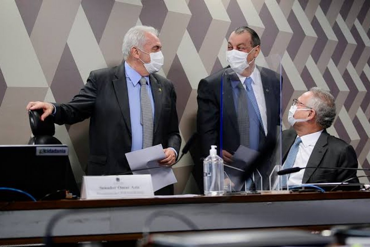 CPI cancela convocação de médico e ouvirá representante do CNS