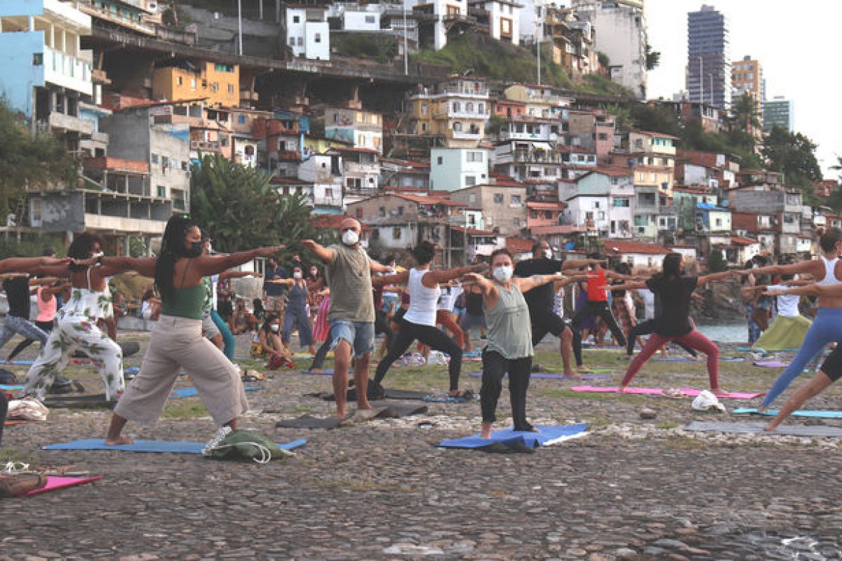 Aula gratuita de Yoga volta ao MAM neste domingo (17)