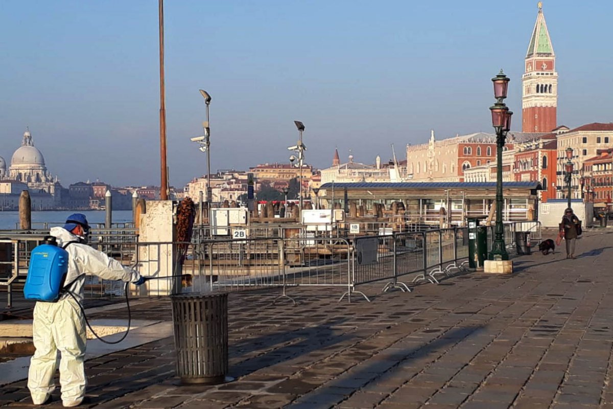 Itália emite mandado para que funcionários apresentem 'passe da vacina' em locais de trabalho