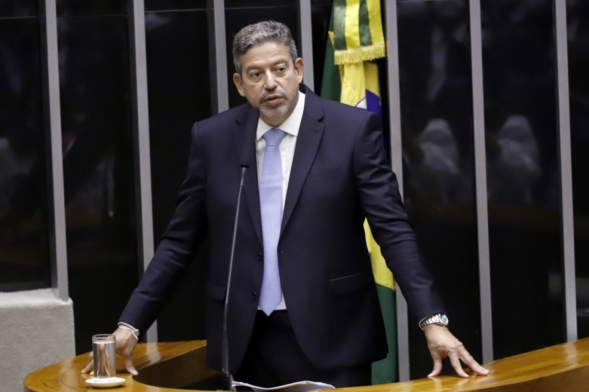 Lira afirma que STF não deve determinar prazo para análise de pedidos de impeachment contra Bolsonaro