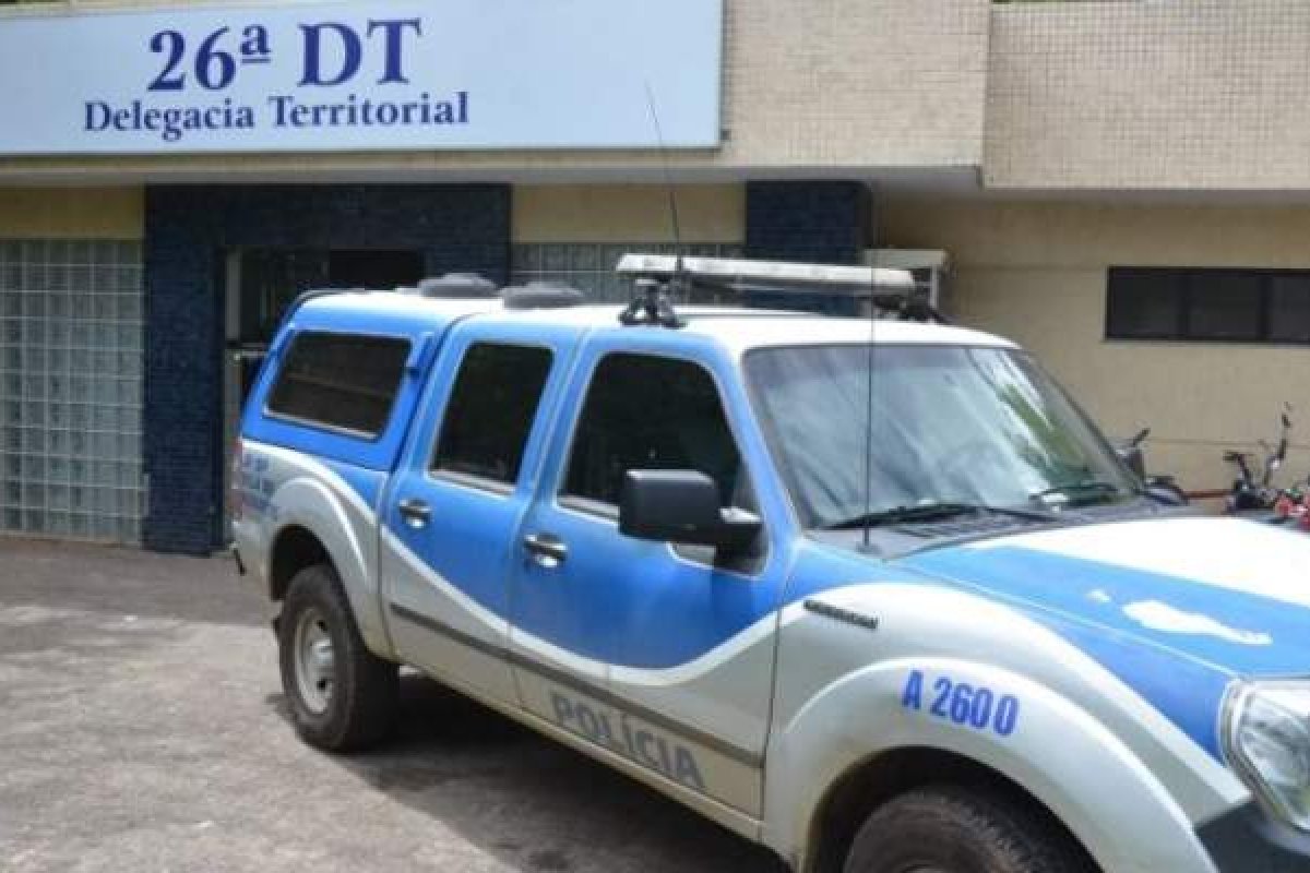 Criança de cinco anos morre afogada em piscina