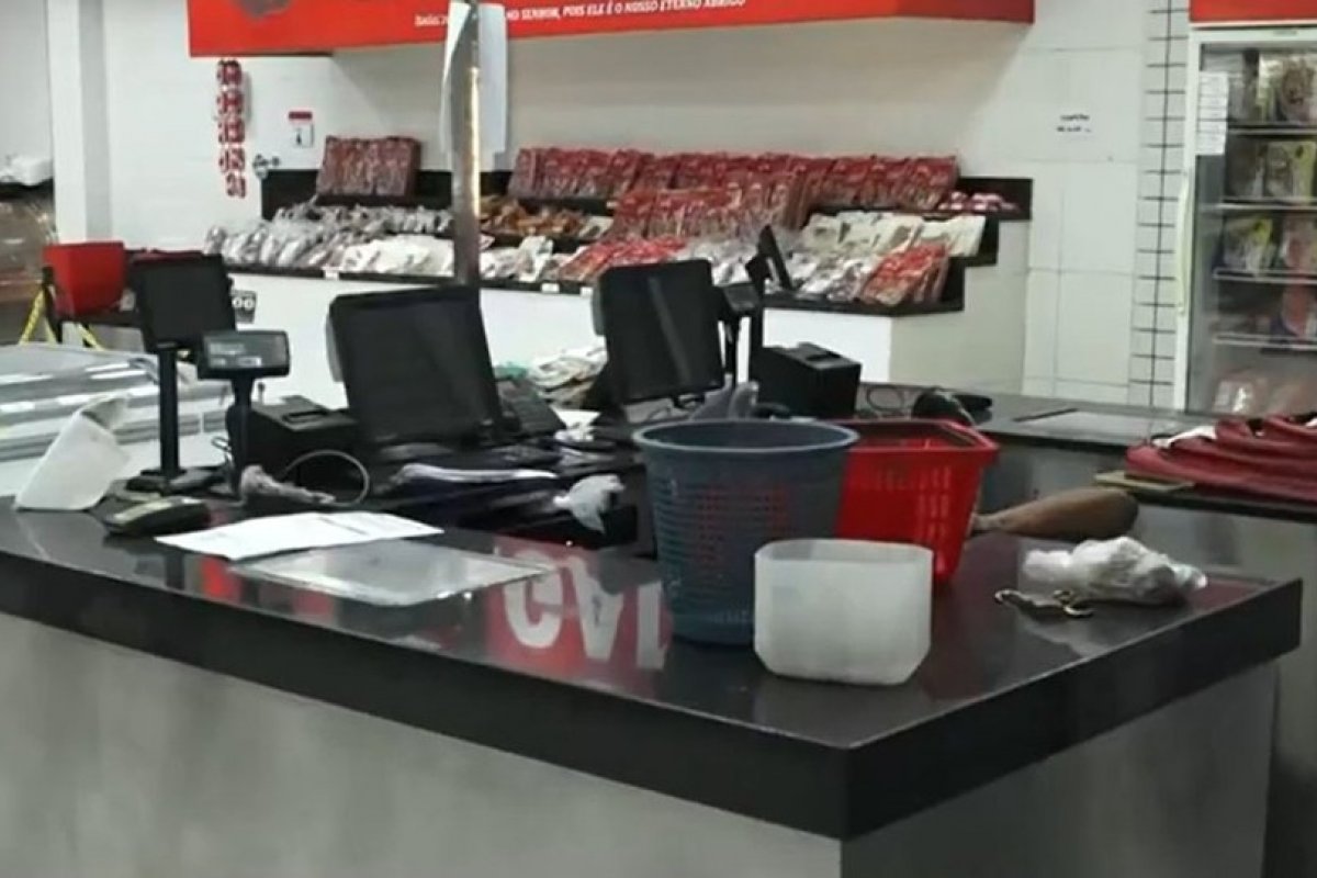 Frigorífico é arrombado e assaltado no bairro da Barra, em Salvador