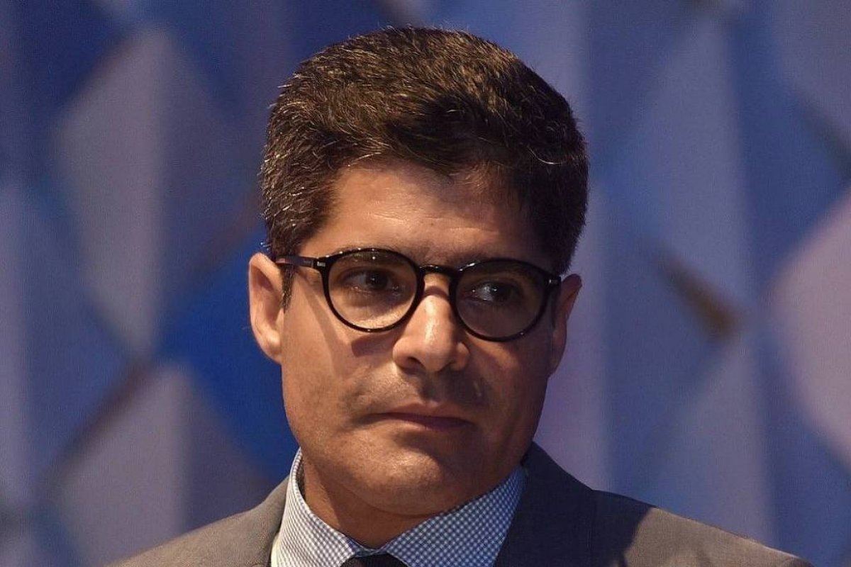 ACM Neto rebate Wagner: “Projeto que olha para o passado”