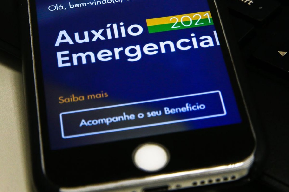 Governo notifica 627 mil pessoas para que devolvam o Auxílio Emergencial