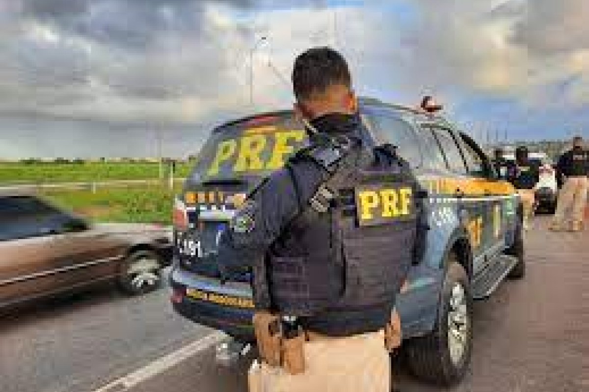 Homem morre após ser arremessado de carreta em Vitória da Conquista