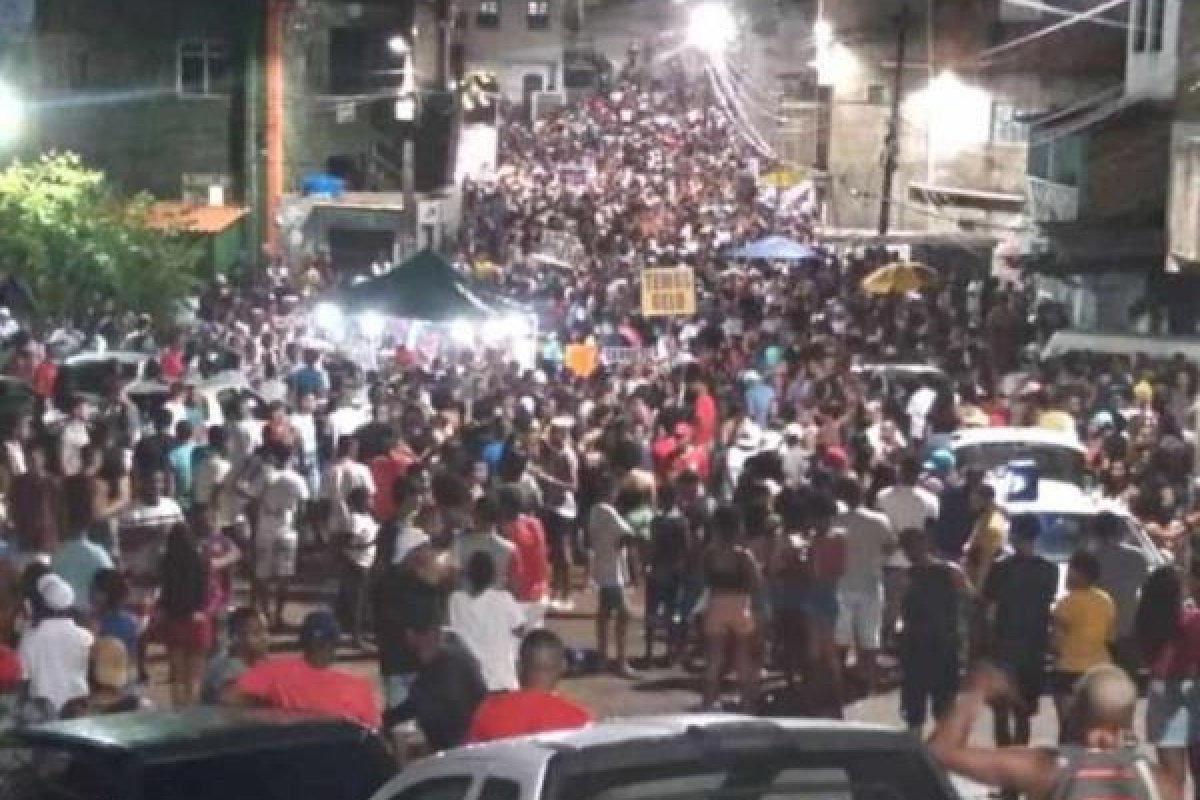 Operação da Polícia Militar encerra 23 festas do tipo 'paredão' no fim de semana