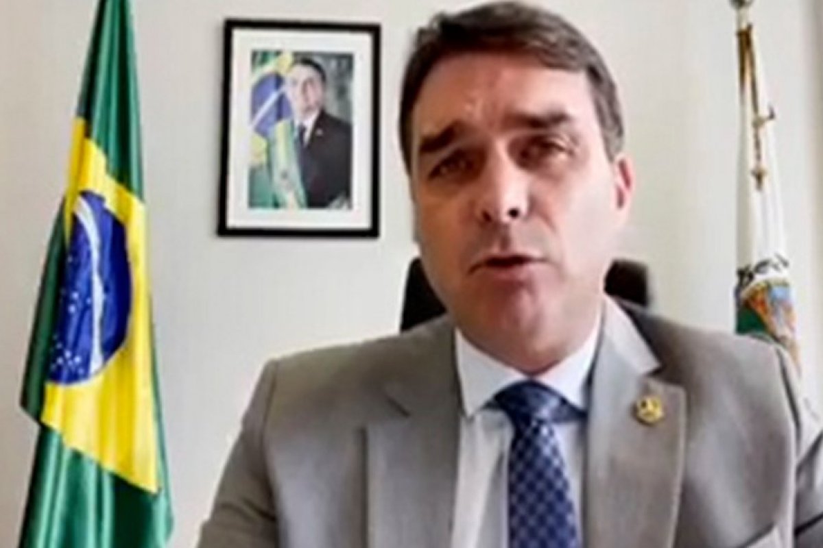 Vídeo: Flávio Bolsonaro diz que CPI da Pandemia escolheu 'a dedo' pessoas para falar mal do presidente