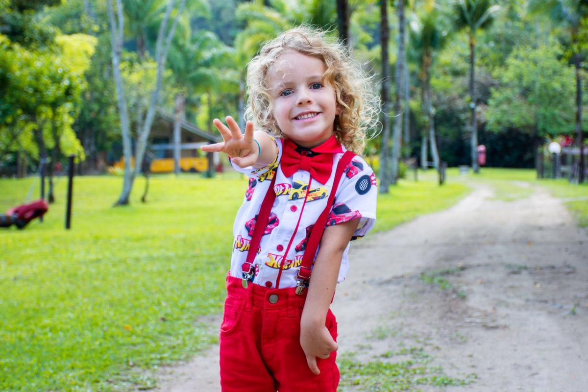 Maíra Charken comemora os quatros anos de seu filho Gael