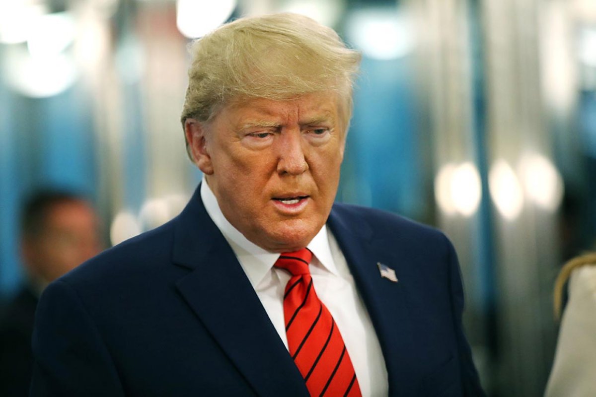 Donald Trump nega acordo para suspender sanções contra o Irã