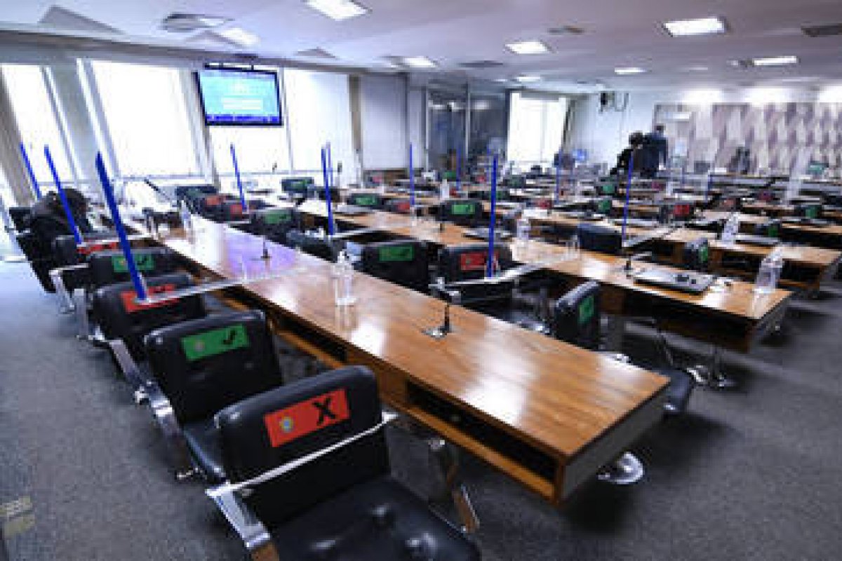 Senadores governistas divulgam nota de repúdio contra CPI da Pandemia