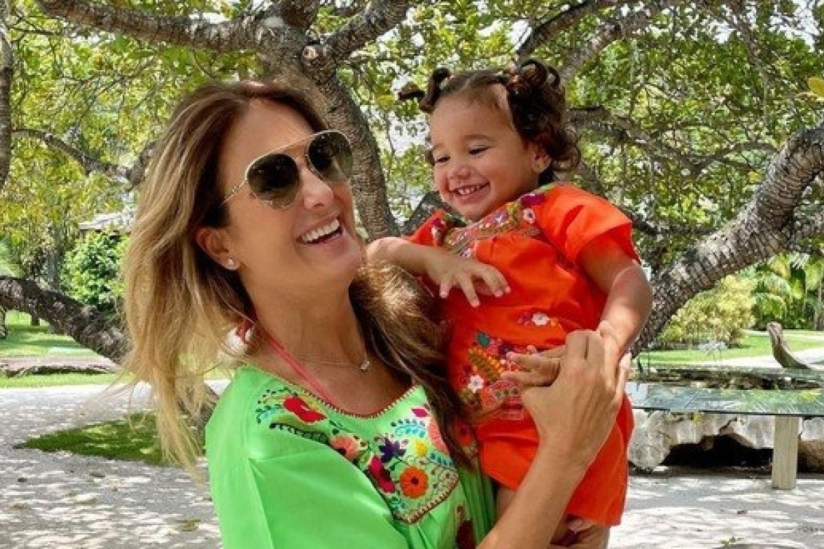 Ticiane Pinheiro curte a Bahia em família!