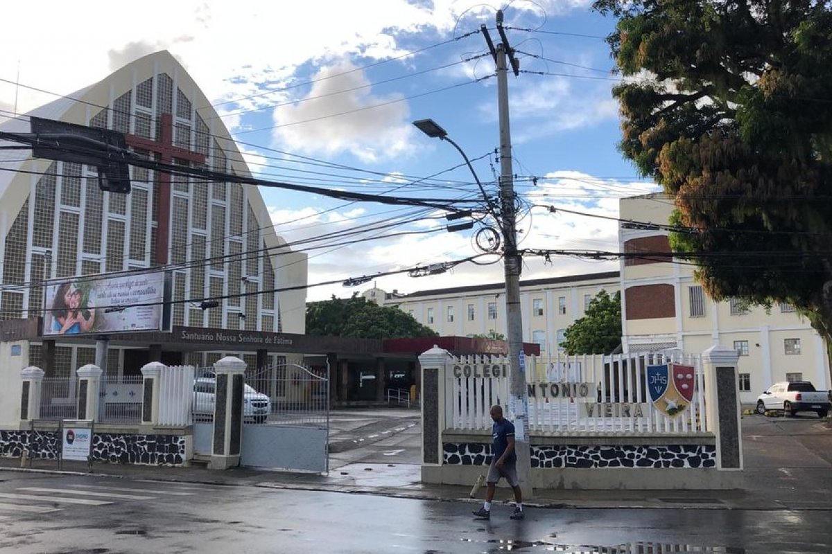 Colégio abre vagas para ensino médio noturno gratuito no bairro do Garcia, em Salvador