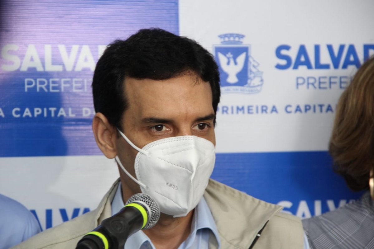 ‘Melhoria do cenário epidemiológico acabou acomodando muita gente’, diz Leo Prates sobre defasagem no esquema vacinal